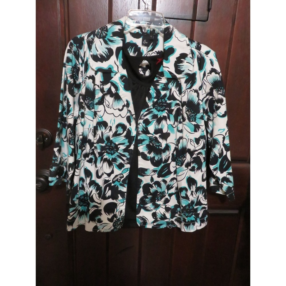 SHE JACKET WITH SHORT SLEEVE TEE UNDERNEATH  SIZE L